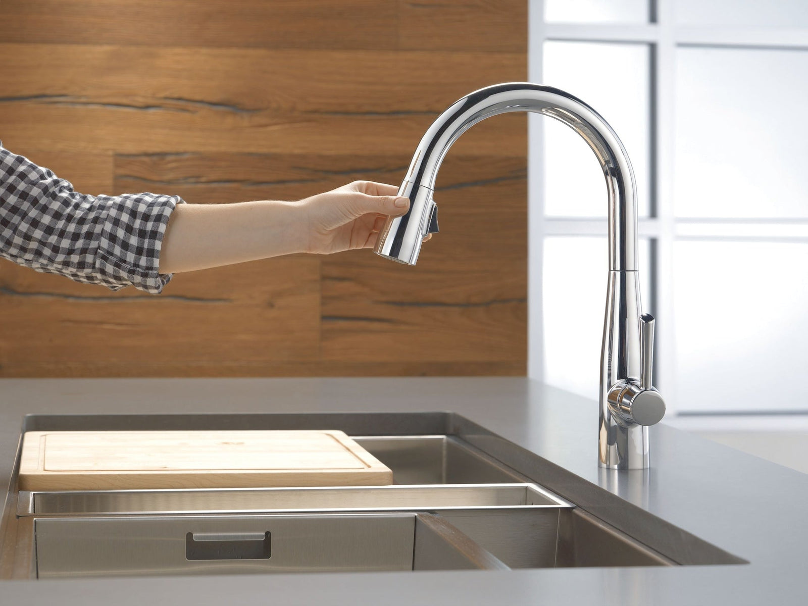 1-Handle Pull-Down Kitchen Faucet, Chrome T9U0 - product image 5