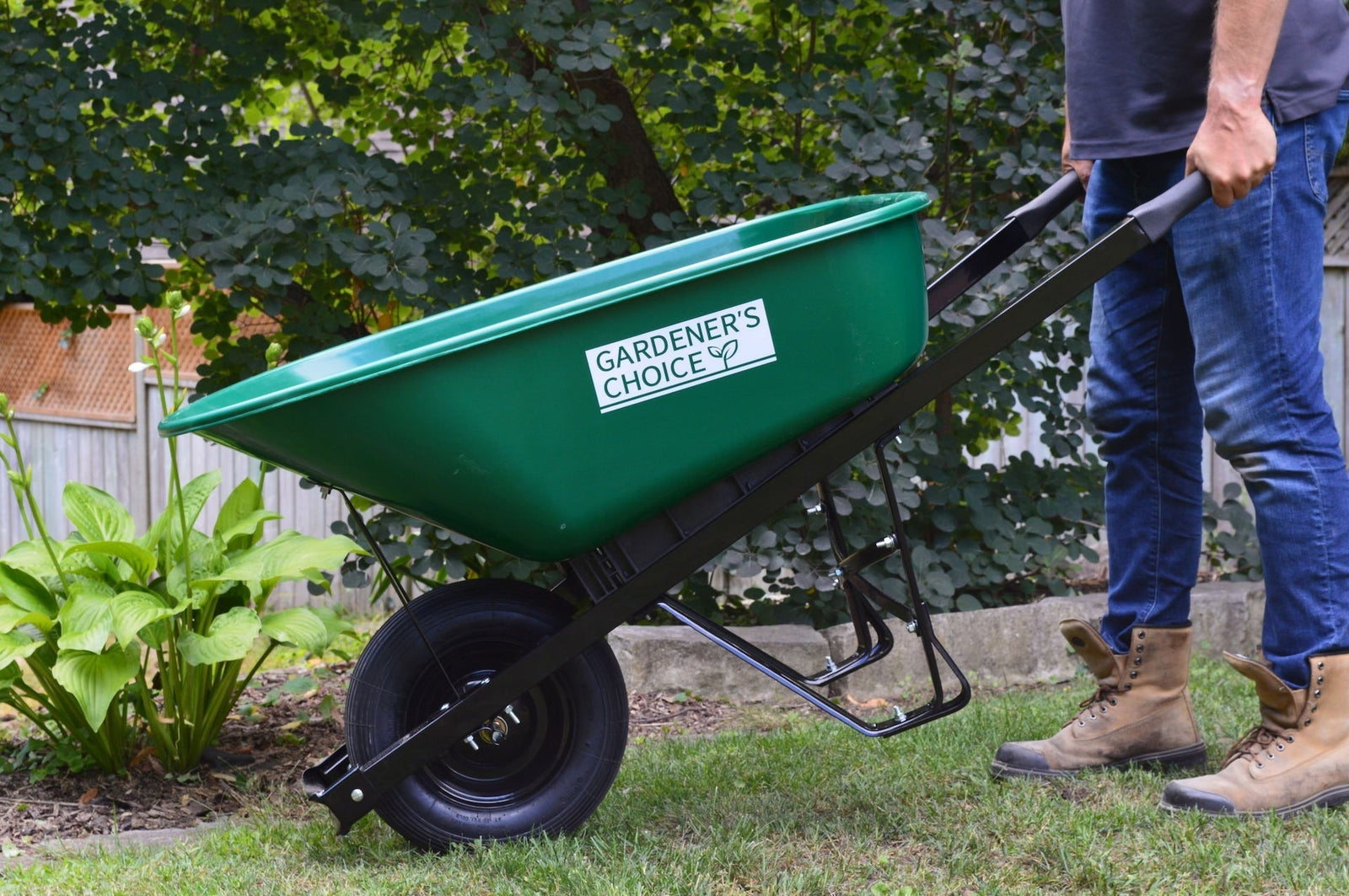 Choice 1-Wheel Homeowner Poly Tray Wheelbarrow with Steel Handles, 6-cu-ft S8F1 - product image 3