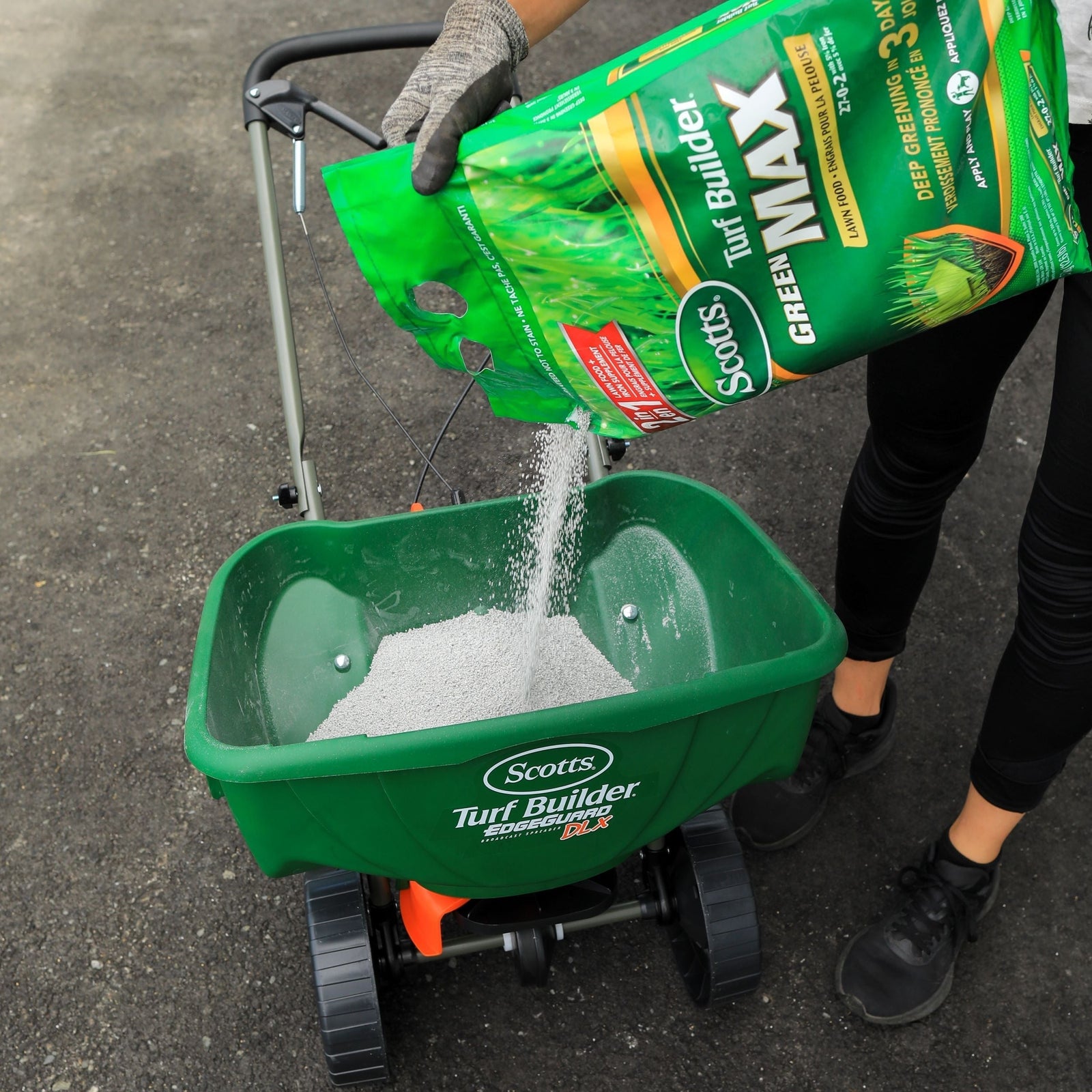 Turf Builder Green MAX Lawn Fertilizer, 27-0-2, 350-m2 C5A7 - product image 3