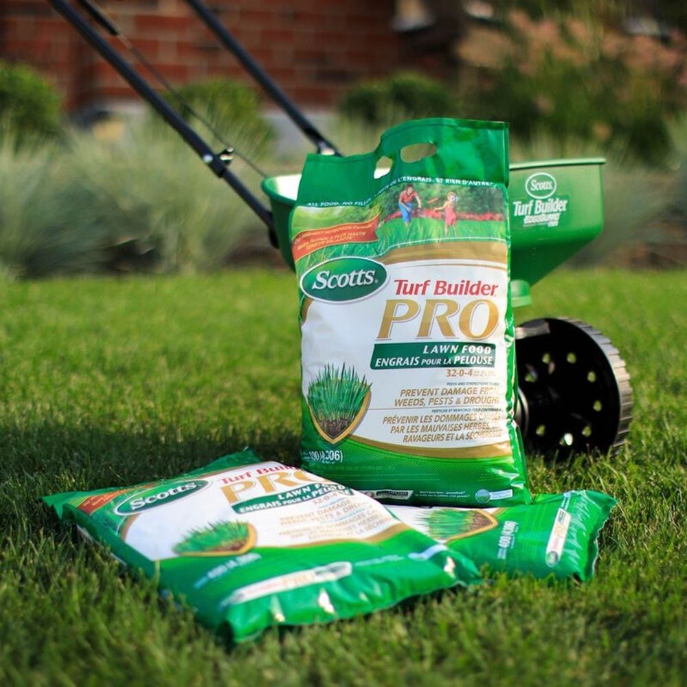 Turf Builder PRO Lawn Fertilizer, 800-m2 C4K0 - product image 6