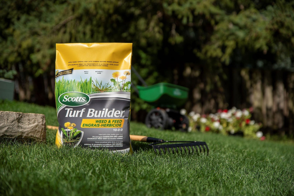 Turf Builder Weed & Feed, 1000-sq-ft L2J0 - product image 2